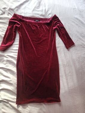 Ambiance Off-Shoulder Velvet Bodycon Dress in Deep Wine